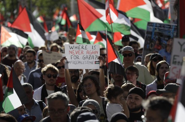 Αυστρία: Διαδήλωση στη Βιένη εναντίον της επίθεσης του Ισραήλ στη Γάζα