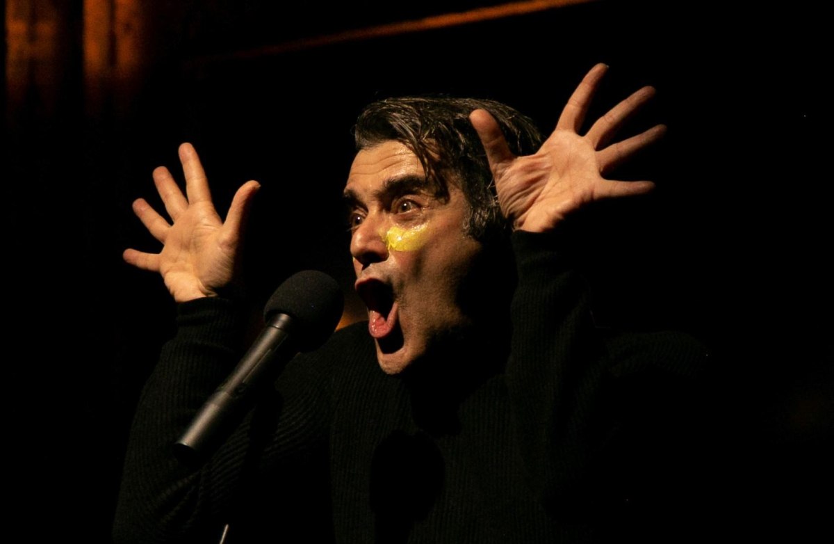 Κόκκαλο: Η λυτρωτική ροκ τελετουργία για τη ζωή και το έργο του Αντονέν Αρτώ επιστρέφει