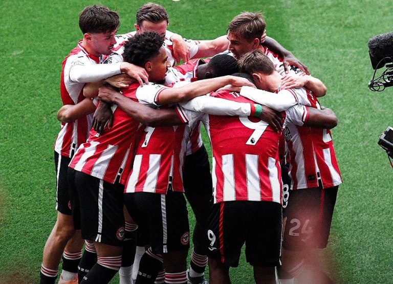 Μπρέντφορντ – Μάντσεστερ Γιουνάιτεντ 3-1: Οι «μέλισσες»… βύθισαν κι άλλο τους «κόκκινους διαβόλους» (vid)