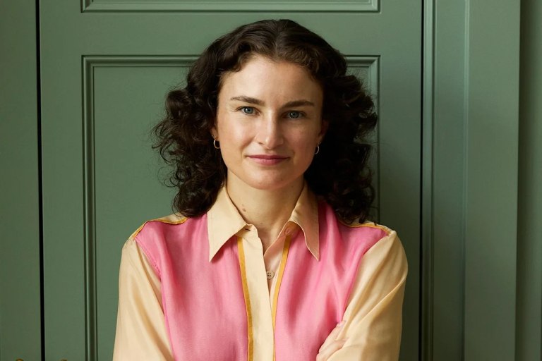 Είναι επίσημο: Η Κλόι Μαλ παίρνει τα ηνία της Vogue από την Άννα Γουίντουρ