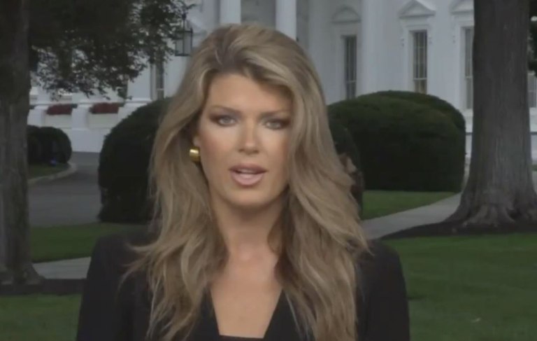 Ντόναλντ Τραμπ: Την πρώην δικηγόρο του και διαγωνιζόμενη σε καλλιστεία επέλεξε για κορυφαίο εισαγγελικό ρόλο