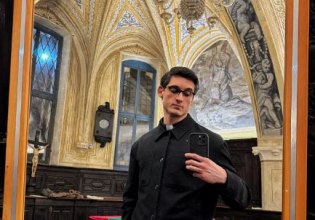 Ιταλία: Ο 32χρονος σέξι ιερέας που έκανε διαφήμιση για συμπληρώματα διατροφής