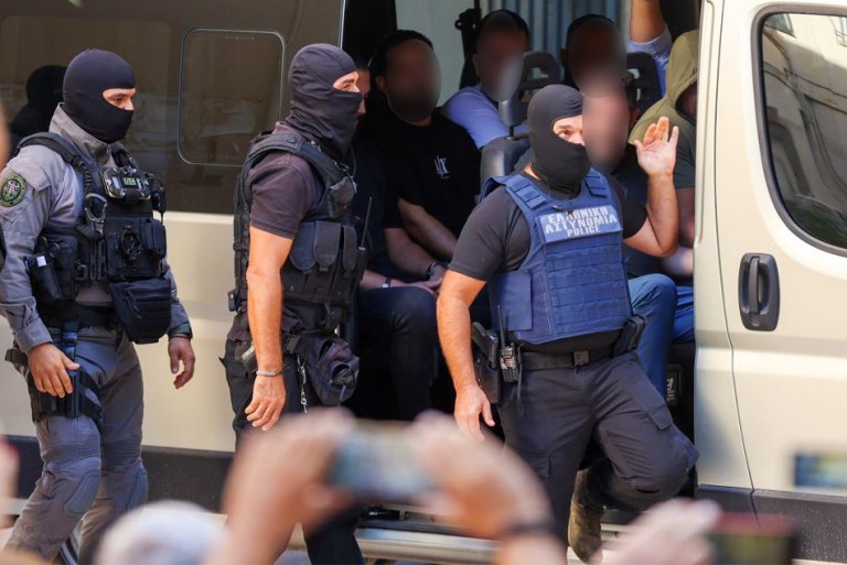 Κρητική μαφία: Ελεύθερος με περιοριστικούς όρους ο αστυνομικός