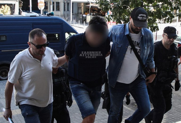 Αδελφοκτονία στη Θεσσαλονίκη: Η 59χρονη πάλεψε για να γλιτώσει – Τι έδειξε η νεκροψία – νεκροτομή