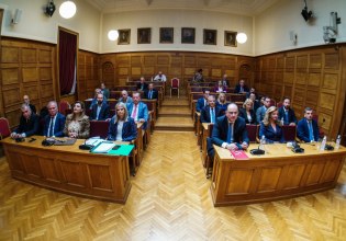 Εξεταστική: Ξεκίνησε τις εργασίες εκλέγοντας μονοκομματικό προεδρείο – Απόπειρα συγκάλυψης καταγγέλλει η αντιπολίτευση