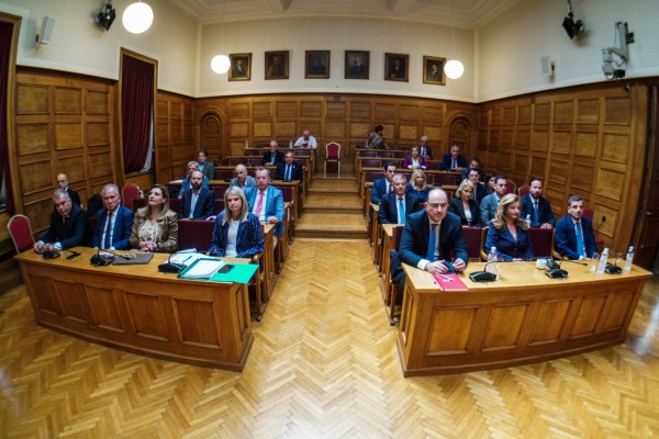 Εξεταστική: Ξεκίνησε τις εργασίες εκλέγοντας μονοκομματικό προεδρείο – Απόπειρα συγκάλυψης καταγγέλλει η αντιπολίτευση