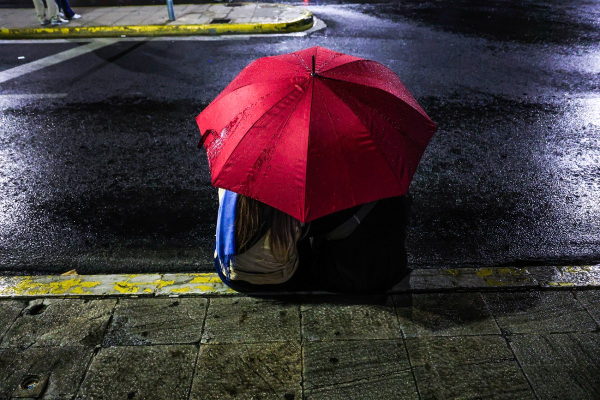 Καιρός: Νεφώσεις με βροχές σε αρκετές περιοχές – Έως 26 βαθμούς η θερμοκρασία