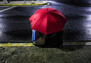 Καιρός: Νεφώσεις με βροχές σε αρκετές περιοχές – Έως 26 βαθμούς η θερμοκρασία