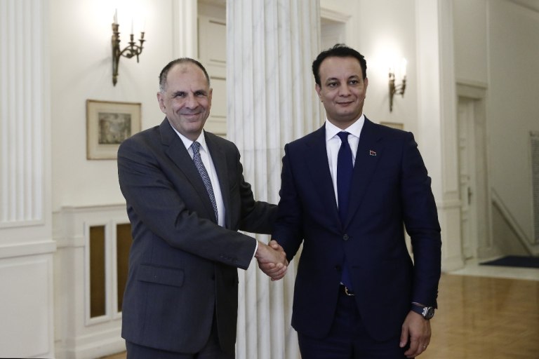 Γεραπετρίτης: Τόνισε την ελληνική και ευρωπαϊκή θέση για το άκυρο τουρκολιβυκό μνημόνιο στον γιο του Χαφτάρ