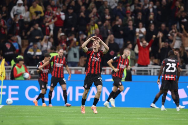 Μίλαν – Νάπολι 2-1: Άντεξε και ανέβηκε στην κορυφή