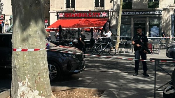 Γαλλία: Νεκρός από πυρά αστυνομικών άνδρας που μαχαίρωσε τρεις ανθρώπους στη Μασσαλία (βίντεο)