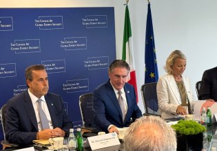 Παπασταύρου: Η Ελλάδα σημαντικός ενεργειακός κόμβος στην Αν. Μεσόγειο – Μεγάλη ευκαιρία ο Κάθετος Διάδρομος