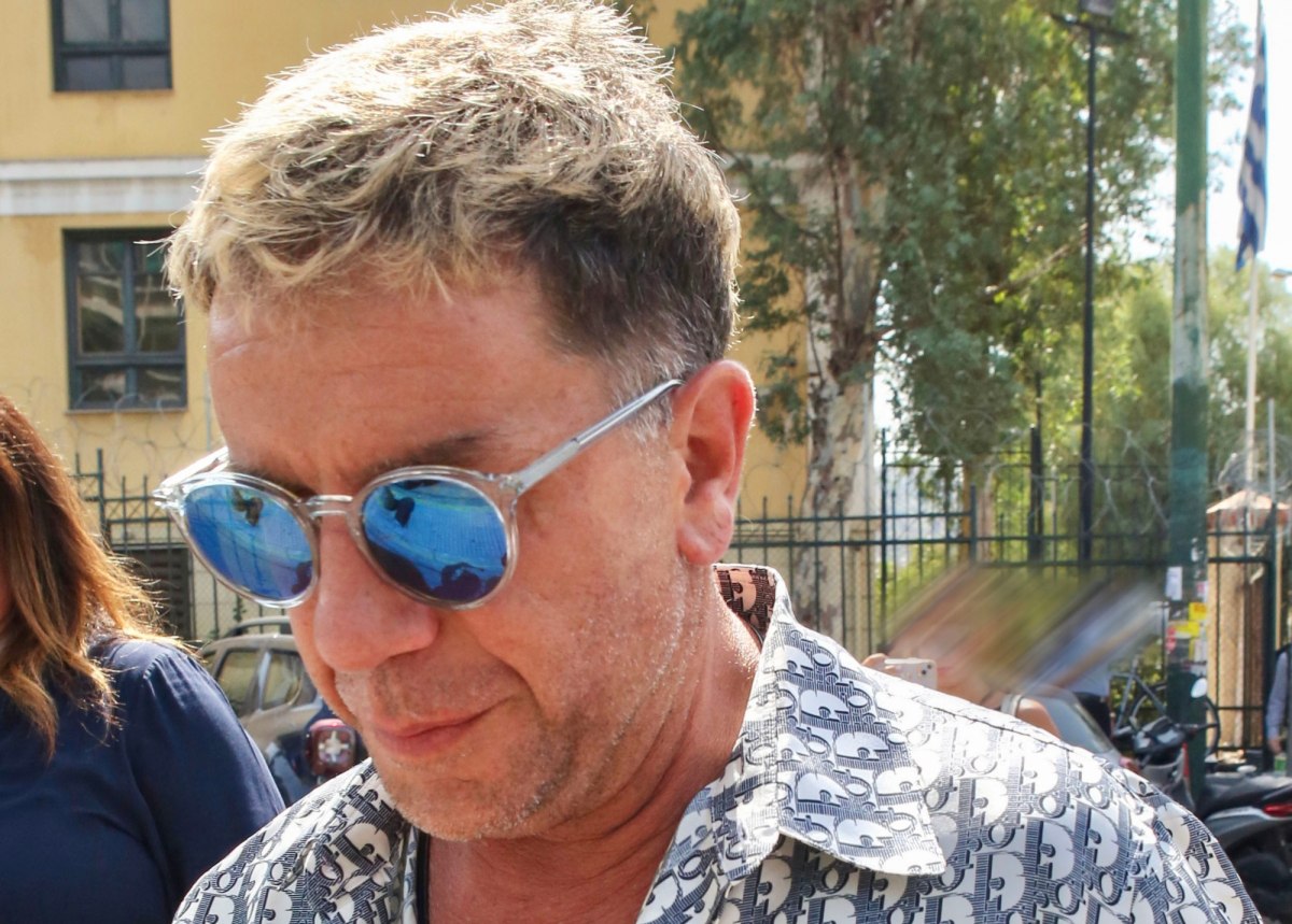 Γιώργος Μαζωνάκης: Αυτός είναι ο κοριός που είχαν βάλει στο σπίτι του – Όλα όσα έγιναν το πρωί στην Ευελπίδων