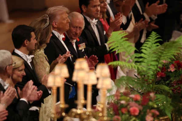 Το εντυπωσιακό δείπνο του βασιλιά Καρόλου για τον Τραμπ – Τι περιελάμβανε το μενού