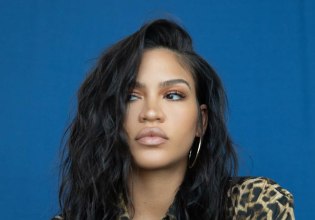 Η Cassie εξομολογείται ότι έχει φύγει από τη Νέα Υόρκη φοβούμενη για «άμεση εκδίκηση» από τον Diddy