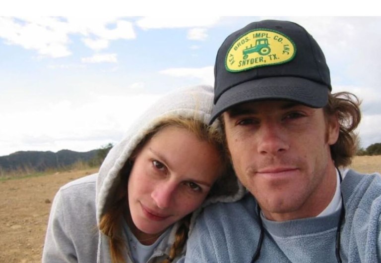 Τζούλια Ρόμπερτς: Ρομαντική βόλτα με τον σύζυγό της Ντάνι Μόντερ στη Βενετία