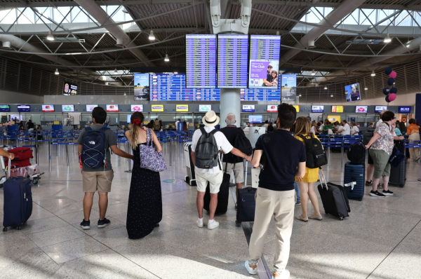 Ελ. Βενιζέλος: Καθυστερήσεις και ουρές για δεύτερη μέρα – Πάνω από 266 πτήσεις έχουν επηρεαστεί