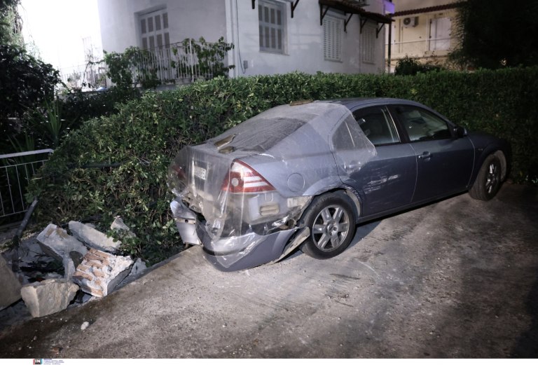 Βασίλης Μπισμπίκης: Οδηγείται στον εισαγγελέα για το τροχαίο με τα σταθμευμένα αυτοκίνητα στη Φιλοθέη