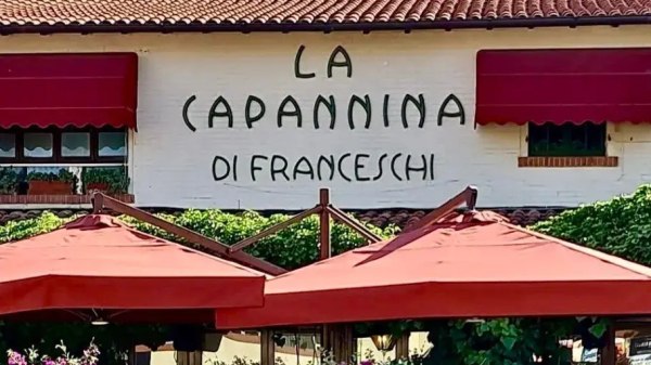 Αρμάνι, ο αιώνια ρομαντικός – Πριν πεθάνει αγόρασε το μπαρ που άνθισε ο μεγάλος του έρωτας