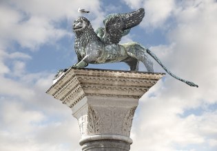 Made in China? – Το λιοντάρι του Αγίου Μάρκου στη Βενετία αποκαλύπτει ένα μυστικό