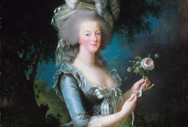 Μανόλο Μπλάνικ: Η Μαρία Αντουανέτα επινόησε ένα στυλ που αντέγραψε όλη η Ευρώπη