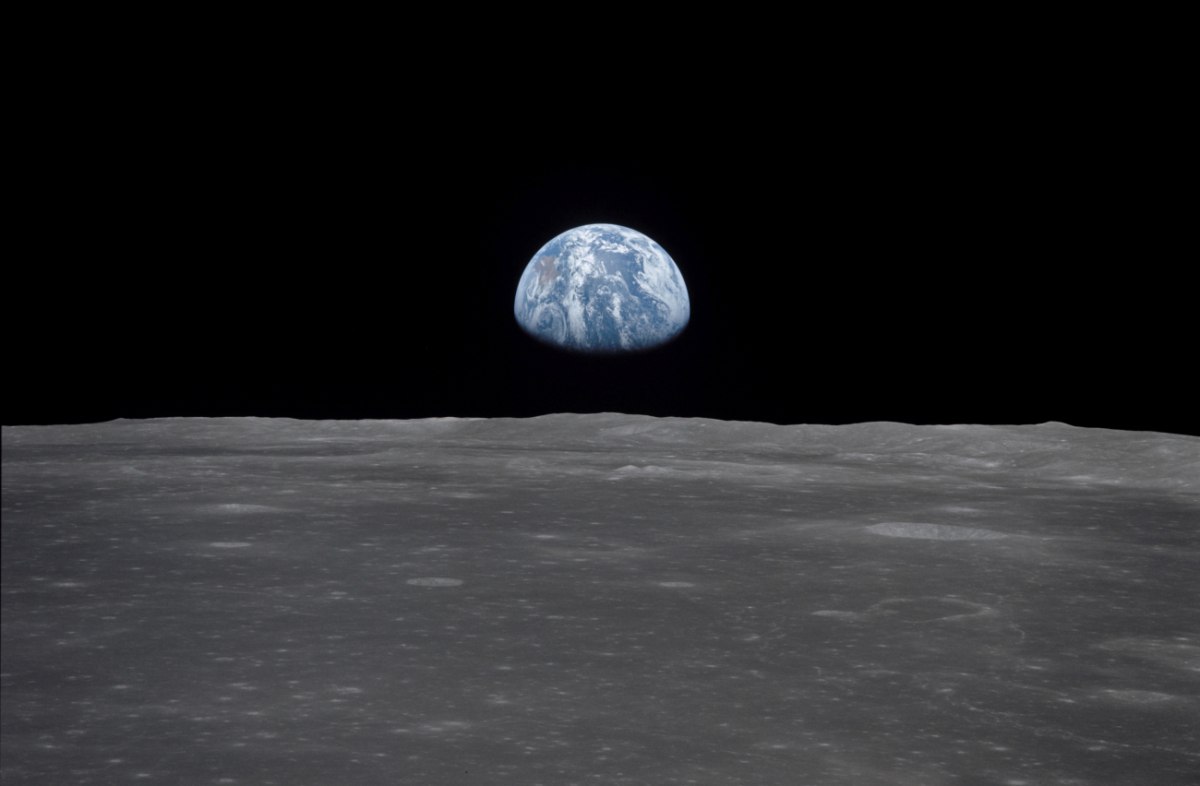 Πώς η Γη κάνει τη Σελήνη να σκουριάζει