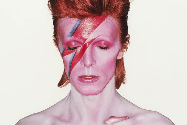 «Η Μόνα Λίζα της μουσικής»: Θα είναι το Aladdin Sane του Ντέιβιντ Μπόουι το ακριβότερο εξώφυλλο που έχει πουληθεί ποτέ;