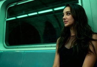 Hθοποιός-προϊόν ΑΙ προκαλεί αντιδράσεις στο Χόλιγουντ – «Δεν αντικαθιστά τους ανθρώπους» λέει η δημιουργός