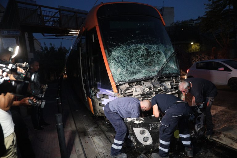 Τροχαίο στον Πειραιά: Επιβάτης του Τραμ ήταν και στο τροχαίο των λεωφορείων στη Βούλα
