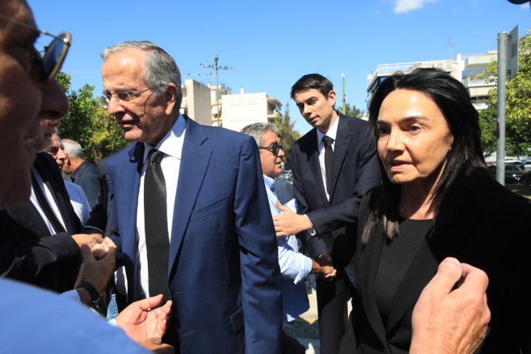 Λένα Σαμαρά: Στο Α’ Νεκροταφείο η οικογένειά της