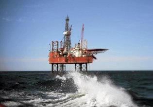 Νέα ρωσική πρόκληση καταγγέλλει η Πολωνία – «Επικίνδυνες» πτήσεις δίπλα από γεώτρηση στη Βαλτική