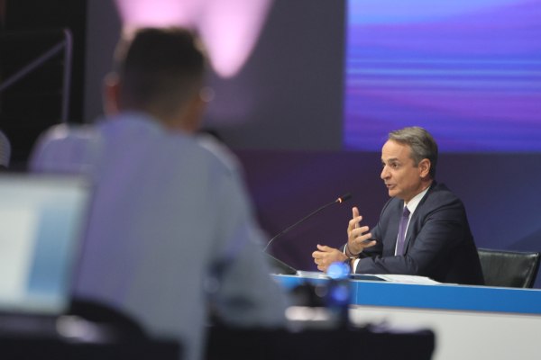 «Θα αστειεύεστε φαντάζομαι…» – Τι είπε ο Μητσοτάκης για τα σενάρια διαδοχής του και για πρόωρες εκλογές