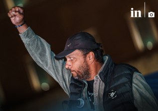 Σύνταγμα: «Μέχρι τέλους» με τρεμάμενη φωνή και με τις δυνάμεις του να τον εγκαταλείπουν ο Πάνος Ρούτσι