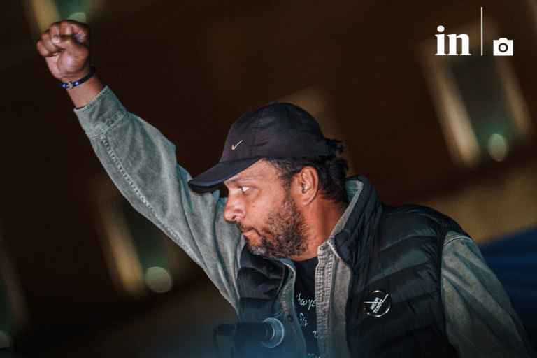 Σύνταγμα: «Μέχρι τέλους» με τρεμάμενη φωνή και με τις δυνάμεις του να τον εγκαταλείπουν ο Πάνος Ρούτσι