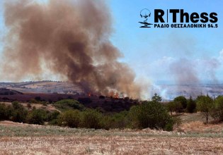 Θεσσαλονίκη: Φωτιά στο Πλαγιάρι – Στη μάχη και εναέρια μέσα