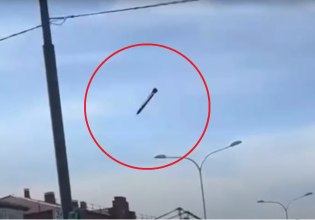 Ουκρανία: Ανατριχιαστικό ντοκουμέντο από το Χάρκοβο – Drone διαλύει κτήριο μέσα στην πόλη