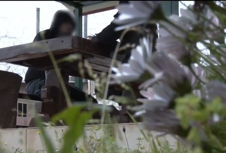 Νέα Σμύρνη: «Ο χρόνος δεν γυρνάει πίσω» – Συγκλονίζει ο νεαρός που σκότωσε τον 15χρονο αδελφό του