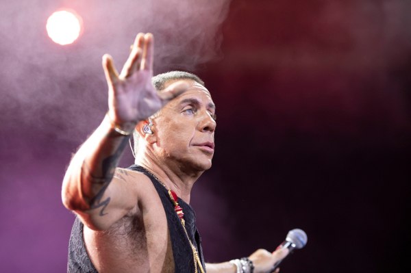 Γιώργος Μαζωνάκης: Δικαιώνεται η αδερφή του Βάσω από την ανακοίνωση των δικηγόρων της οικογένειας – Η κόντρα συνεχίζεται