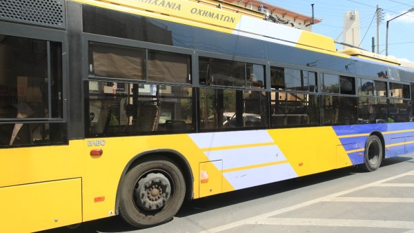 Πειραιάς: Βίντεο ντοκουμέντο πριν τον άγριο ξυλοδαρμό οδηγού τρόλεϊ – «Μεροκάματο του τρόμου», λέει ο ίδιος