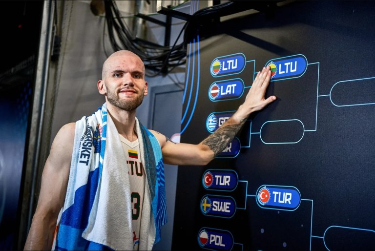 Άρνας Βελίτσκα: Ο… «Άλεξ Καρούζο» της Λιθουανίας που την έστειλε στα προημιτελικά.