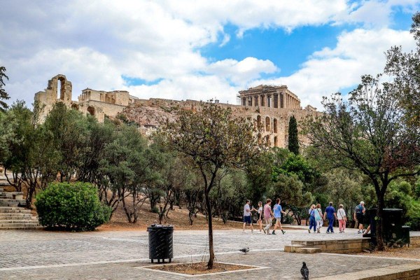 Ακρόπολη: Αποκαθίσταται και αποδίδεται επισκέψιμο το μυκηναϊκό τείχος, στο ανατολικό τμήμα