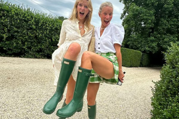 Το νέο It-Girl: Η 21χρονη κόρη της Γκουίνεθ Πάλτροου έχει το πρώτο της μεγάλο συμβόλαιο – «Είναι σκύλα»