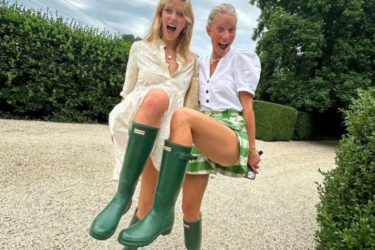 Το νέο It-Girl: Η 21χρονη κόρη της Γκουίνεθ Πάλτροου έχει το πρώτο της μεγάλο συμβόλαιο – «Είναι σκύλα»