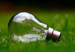 Ποια χώρα κερδίζει τον αγώνα της πράσινης ενέργειας στην ΕΕ;