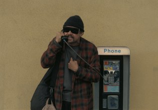 One Battle After Another: H δυστοπία του σήμερα, καρέ καρέ, στη μεγάλη οθόνη