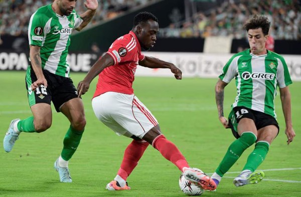 Μπέτις – Νότιγχαμ Φόρεστ 2-2: Πήραν την ισοπαλία στην Ισπανία οι «reds» (vid)