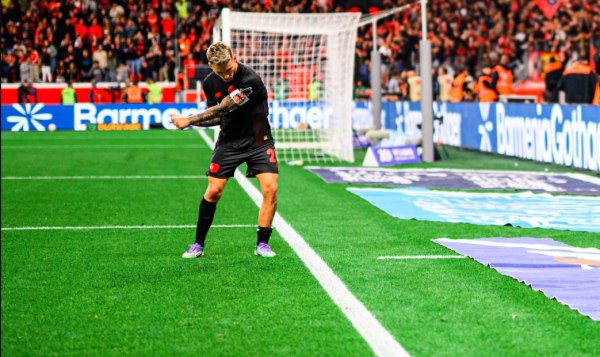 Λεβερκούζεν – Άιντραχτ 3-1: Πρώτη νίκη με «υπογραφή» Γκριμάλδο για τις Ασπιρίνες