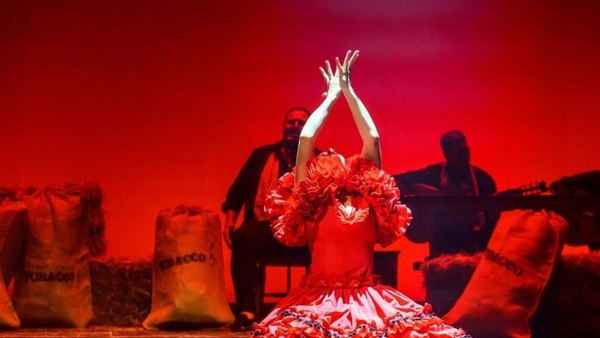 Πάθος και διαχρονικά διλήμματα: Το Barcelona Flamenco Ballet παρουσιάζει μια διαφορετική Carmen