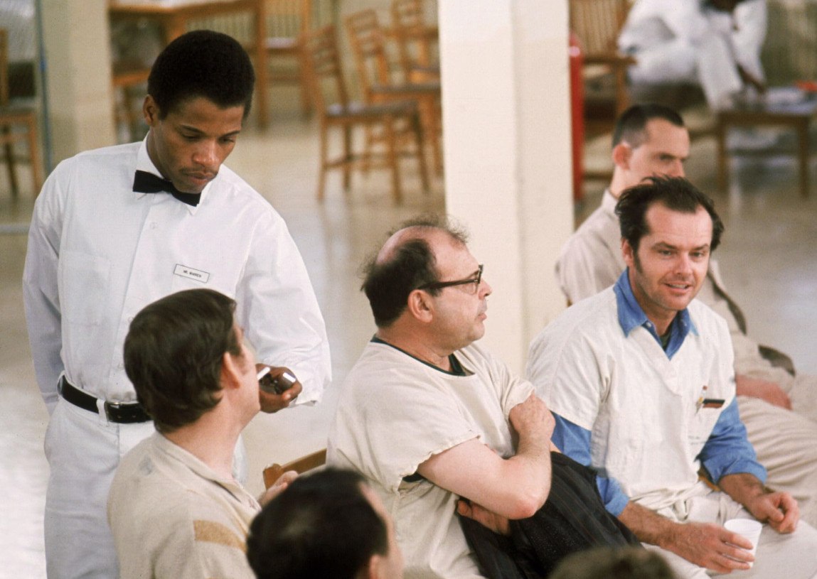 Στη φωλιά του κούκου: Ο Μάικλ Ντάγκλας για όσα έγιναν πίσω από τις κάμερες 50 χρόνια μετά την πρεμιέρα της ταινίας