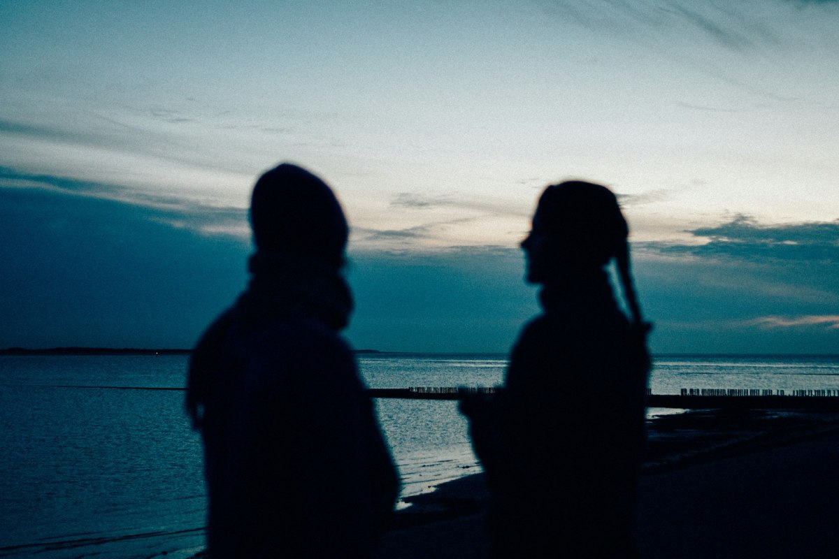 Χόμπι, δουλειά ή κραιπάλες; Πώς ζουν τον χωρισμό οι Έλληνες